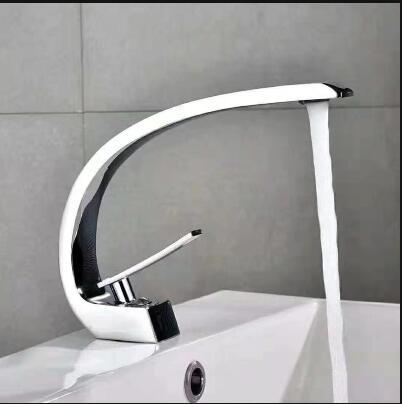 Tuqiu Basin Faucet Modern Bathroom Mixer Tap Black/Gold Wash basin Faucet Single Handle Hot and Cold Waterfall Faucet